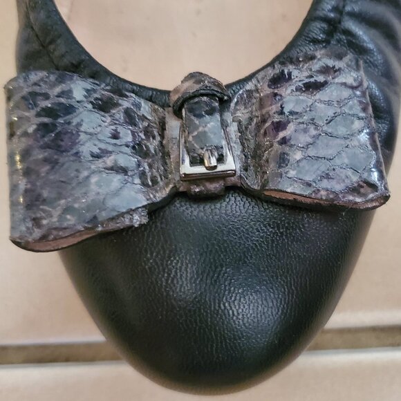 Levity Black Leather Ballet Flats w/ Snakeskin Bow - Size 10 - Picture 10 of 12